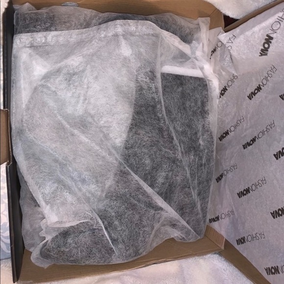 Black Little Boots - Picture 4 of 7